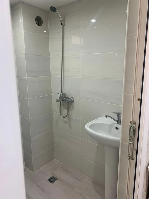 Уютная комната-студия со всеми удобствами в центре