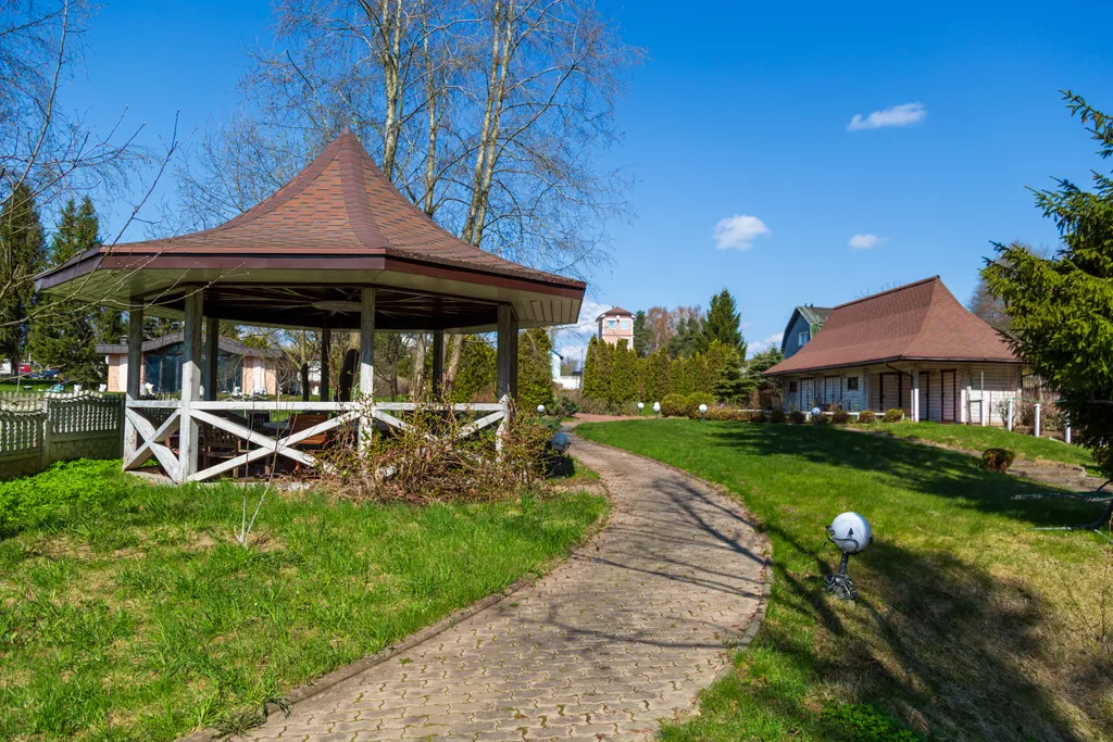 Усадьба у озера