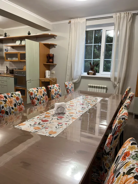 Коттедж в саду