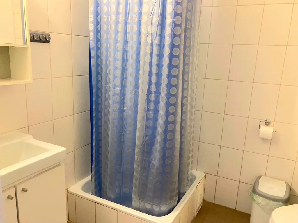 Комната с кухонным уголком и верандой