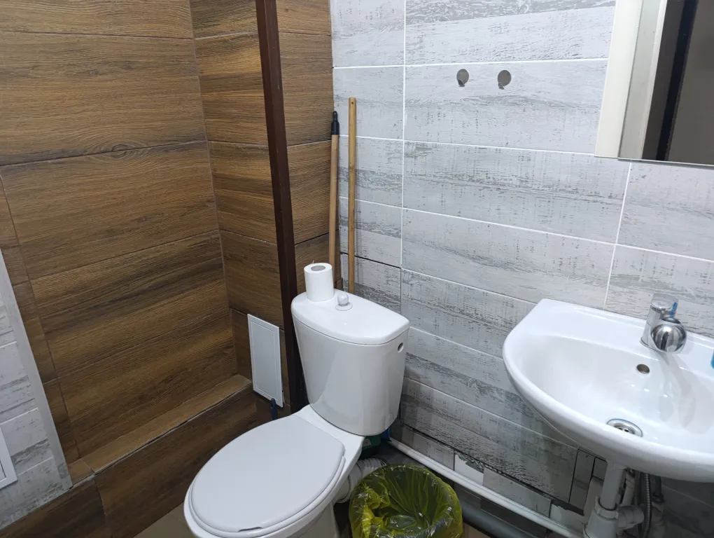 Уютная квартира, в новом доме с видом на пруд и горы