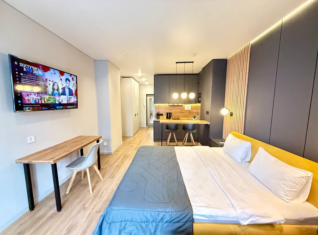 Авторская студия рядом с ТРК Горизонт