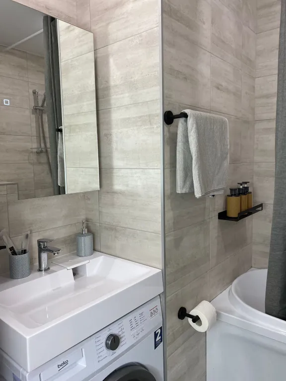 Чистая, светлая и уютная студия, со всем необходимым для проживания