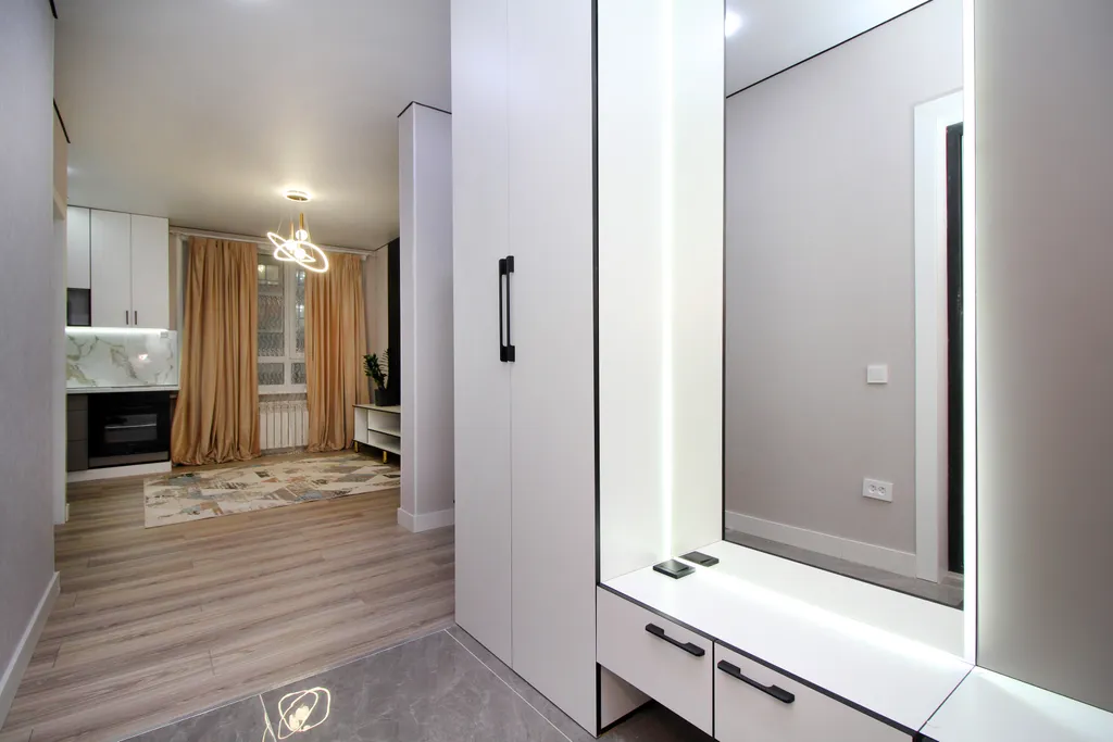 2-комнатная квартира с 2 раздельными спальнями с дизайнерским ремонтом