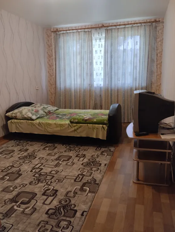 Квартира Чистая комфортная квартира рядом Рефт-Арена — Рефтинский