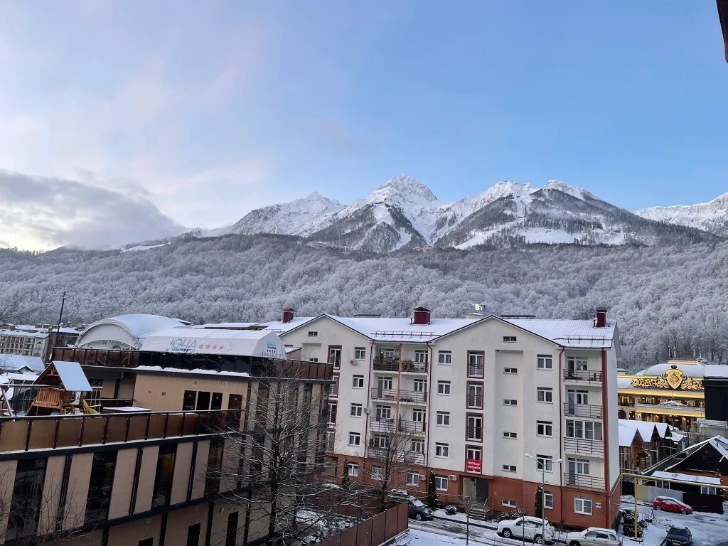 Уютная квартира с видом на горы