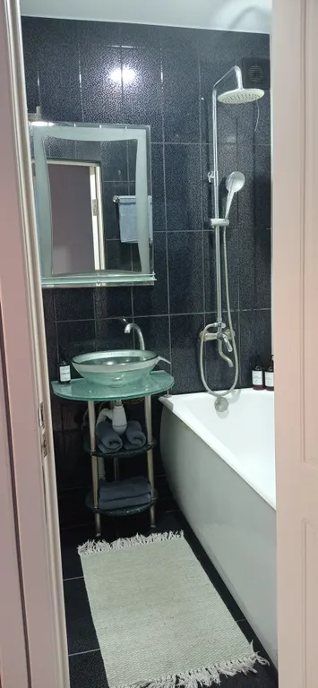 Шикарная двушка с панорамным балконом!