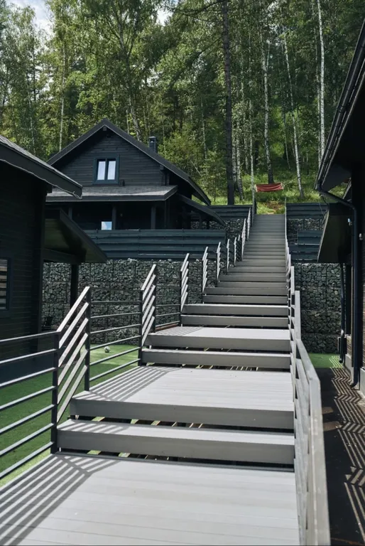 Малый коттедж с бассейном