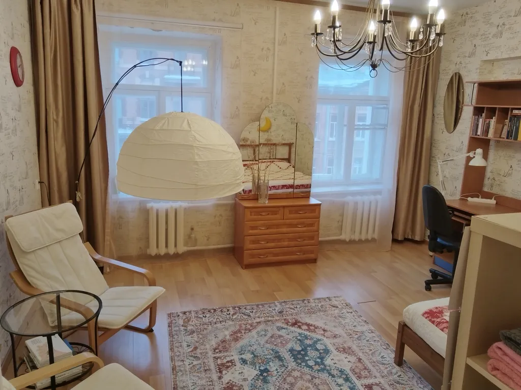 Просторная комната в тихом центре рядом с Академией художеств — аренда посуточно в Санкт-Петербург