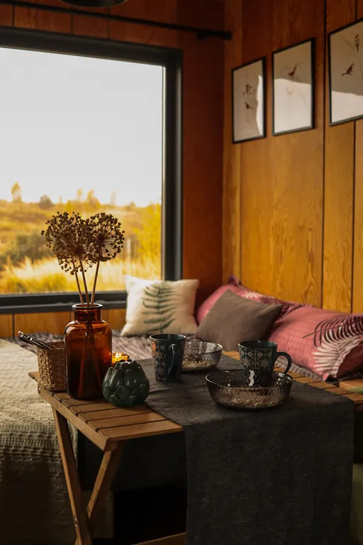 Эстетичный мини-домик с горячими ваннами и купелью