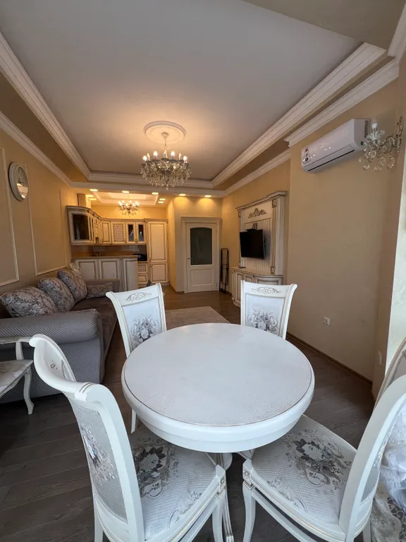 Уютная квартира с видом на горы в центре