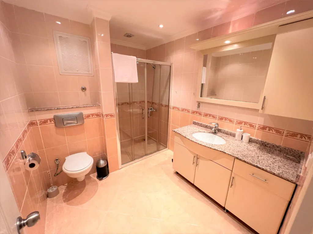 Аланья, просторная квартира с видом на море и горы, пляж - 5 минут