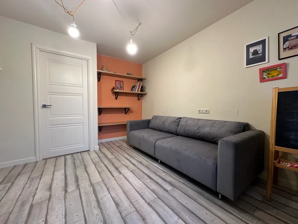 2-комнатная квартира с подвесной качелью в Зеленогорске