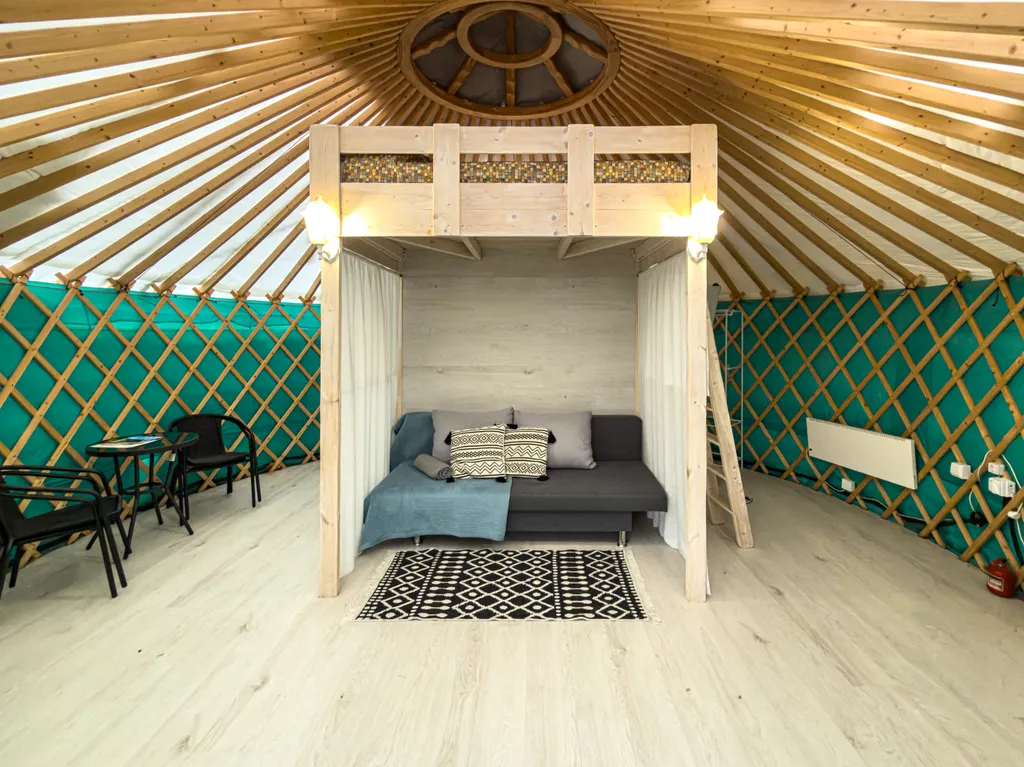 Коттедж Современная юрта с баней и купелью — аренда посуточно в Янтарный