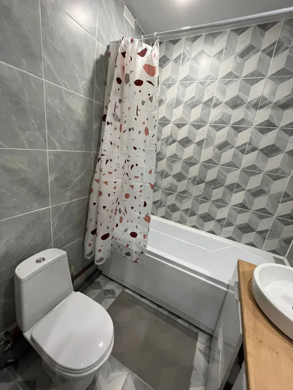 Студия в новом доме возле кадетского училища