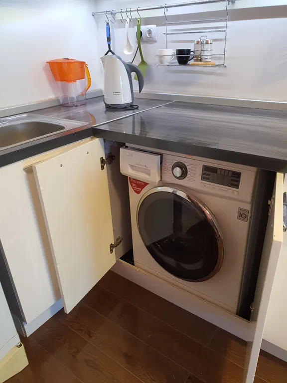 Евродвушка рядом с МТЛ Ареной, панорамный вид на Волгу