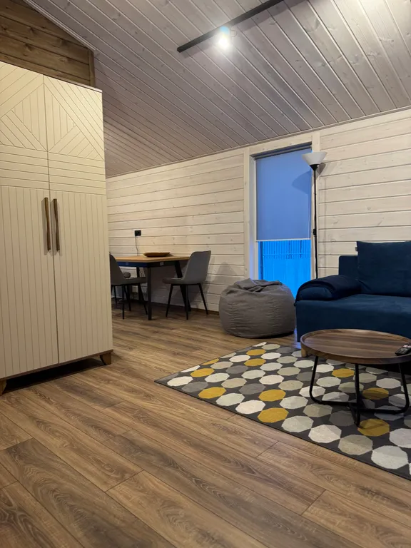 Коттедж Домик на поляне — Светлое