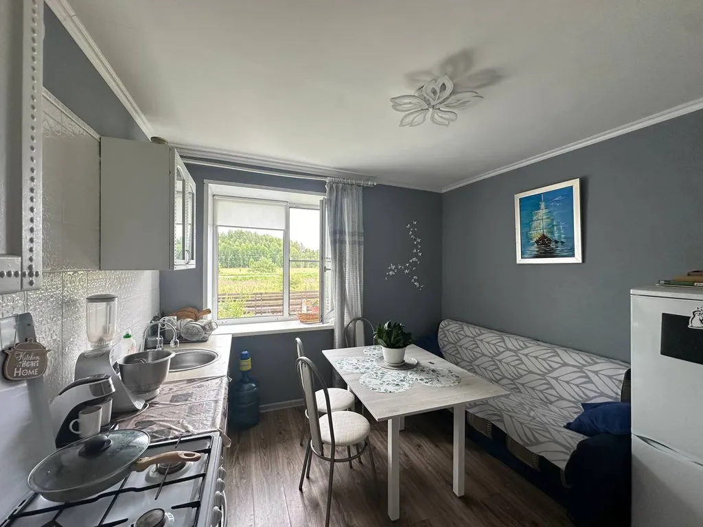 Частный дом с беседкой и мангалом