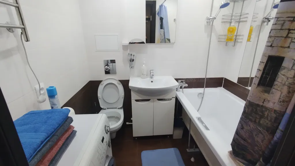 Комфортная двухкомнатная квартира в центре с отчётными документами