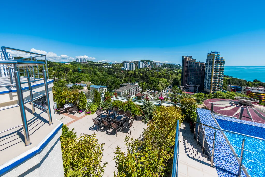 Студия с бассейном - вид на море