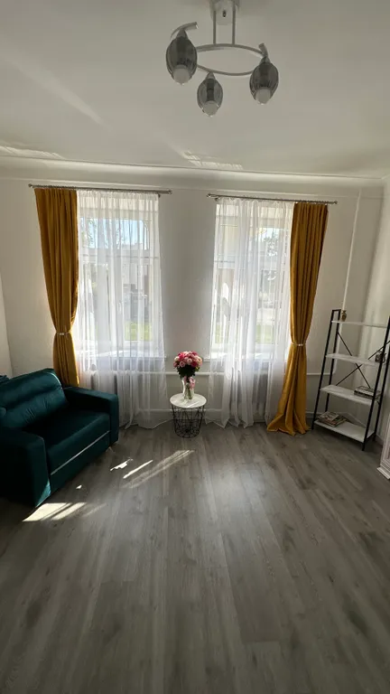 Прекрасная двухкомнатная квартира с удобным расположением