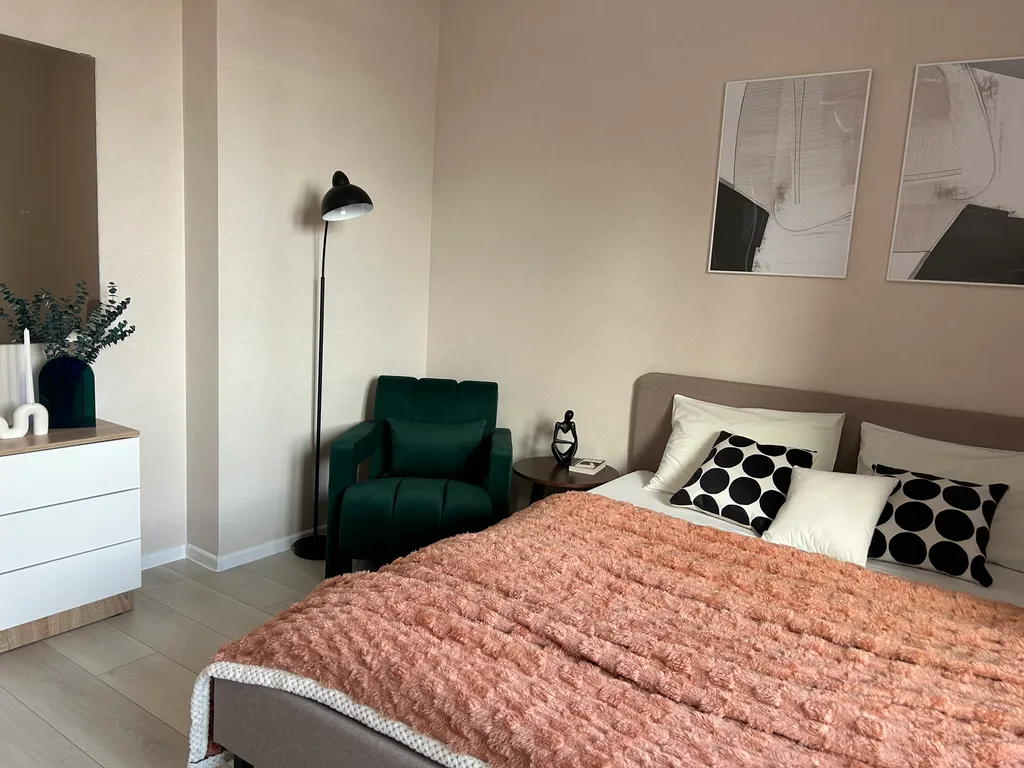 Трехкомнатные апартаменты в центре