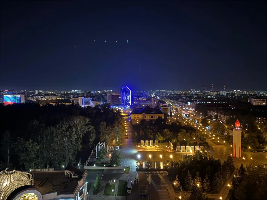 Уникальная квартира с панорамным видом и проектором