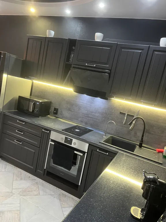 Просторная студия с панорамным видом