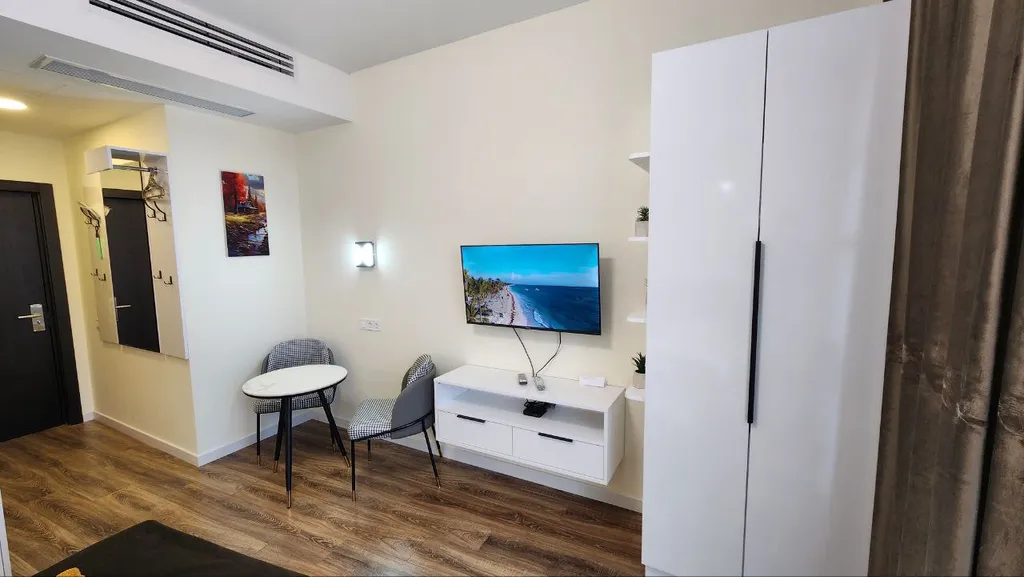 Апартамент с бассейном на берегу моря