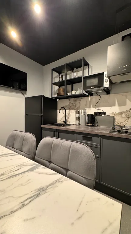 Отличная двухкомнатная квартира с хорошим ремонтом — аренда посуточно в Кировск