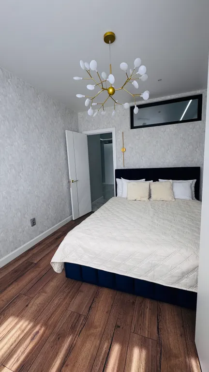 Двухкомнатная квартира с столовой на набережной с видом на Дон