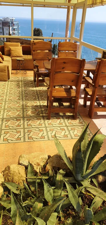 Апартаменты с панорамными террасами на море