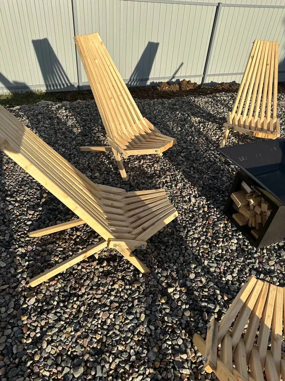 Дом с фурако на берегу реки