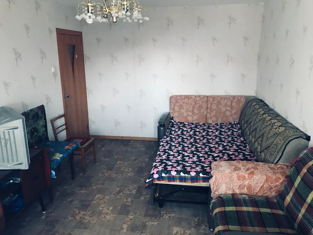 Комната как комната, вблизи вокзалы-парки-магазины