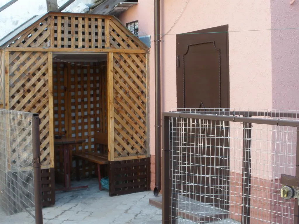 Уютная 2 комнатная квартира у моря с беседкой