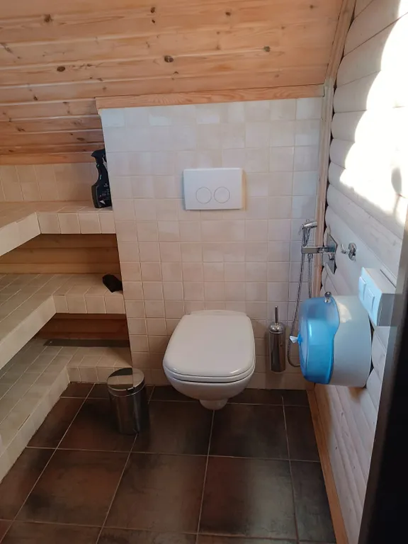 Коттедж Уютный коттедж около озера и леса — Первомайское