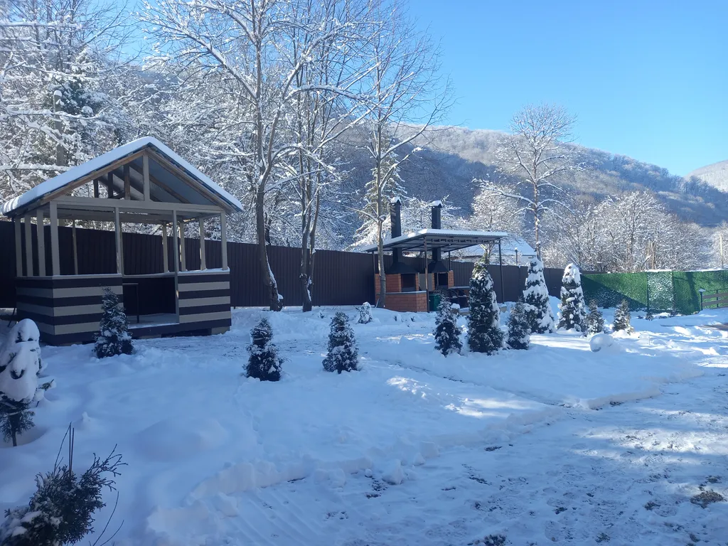 Дом в горах Адыгеи с бассейном