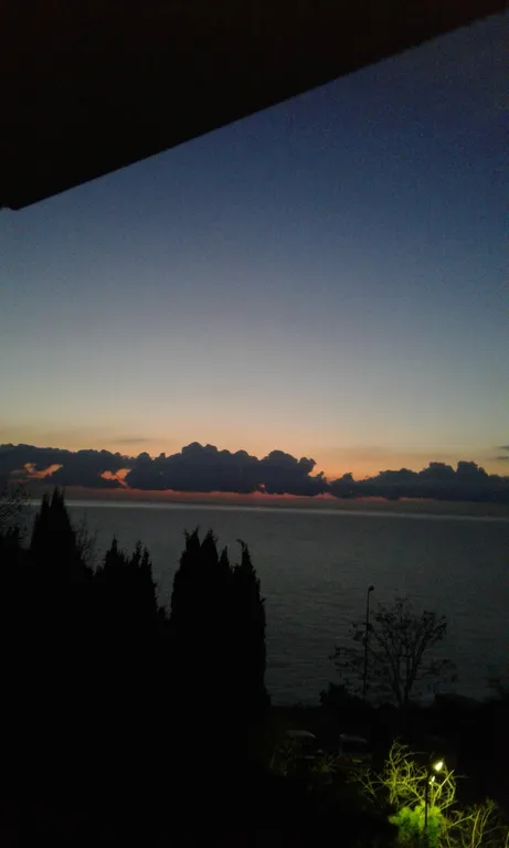 Квартира с красивым видом на море и гору АюДаг