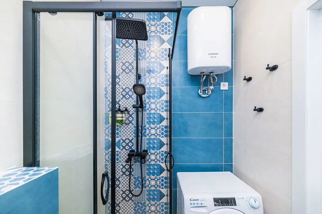 Дизайнерская светлая студия для 3 человек