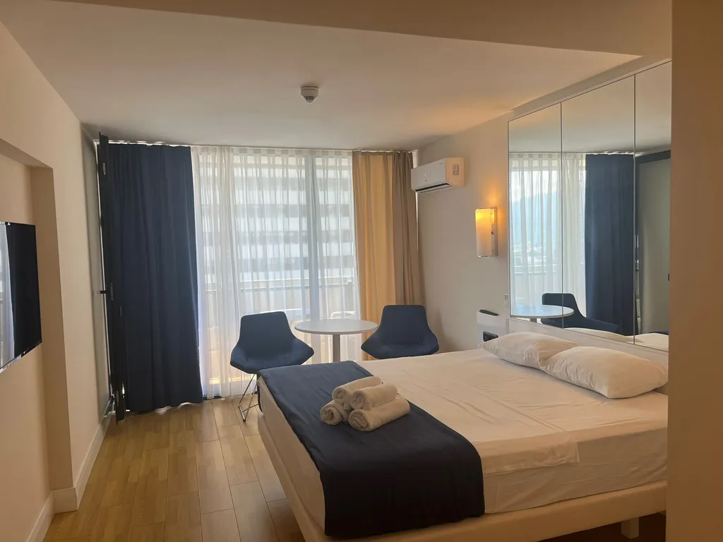 Шик вид на море на первой линии с высоты орби сити