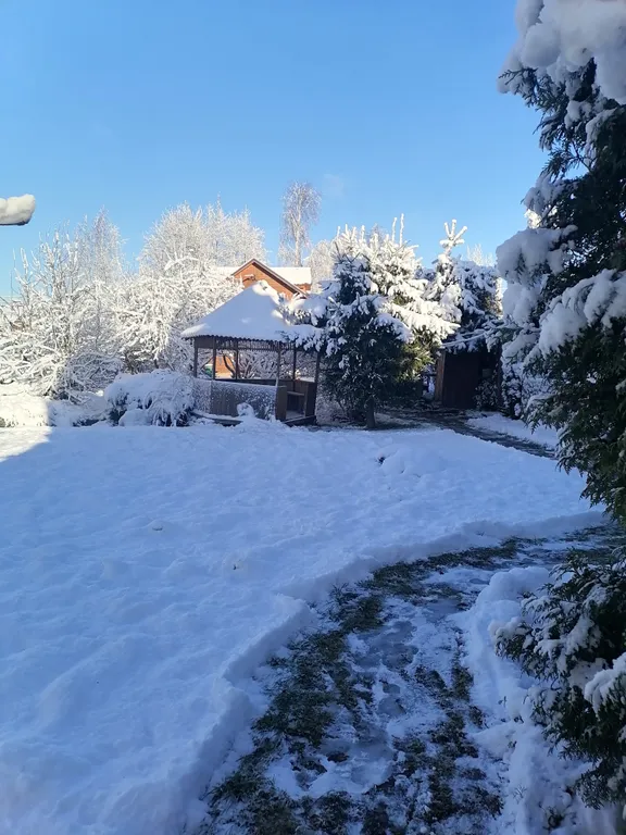 Дом 2 этажа, баня на дровах