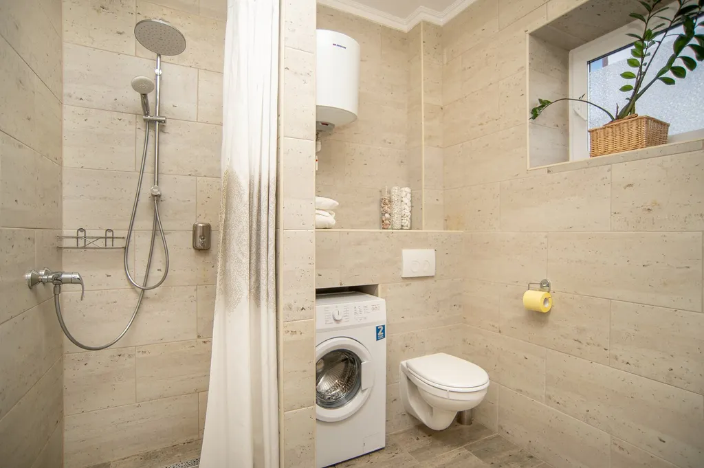 Бунгало с мангалом на Зеленой поляне