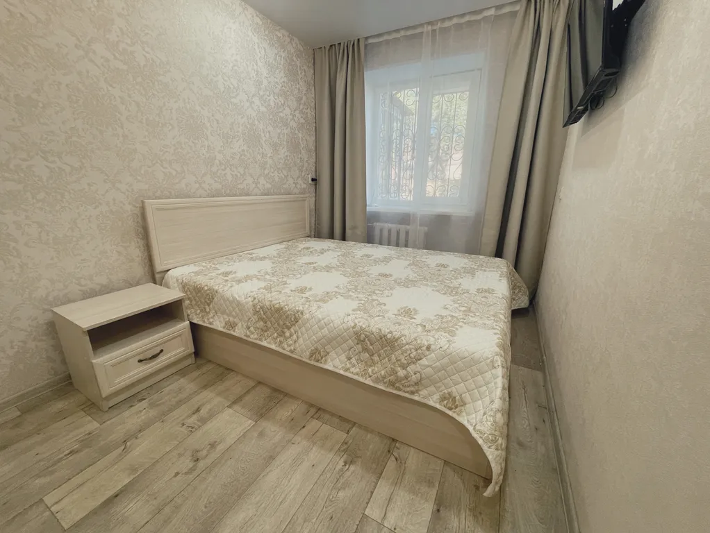 Комфортная двухкомнатная квартира в центре!