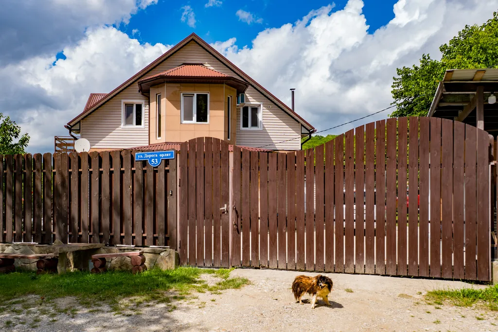 Коттедж Домик в лесу — Пляхо