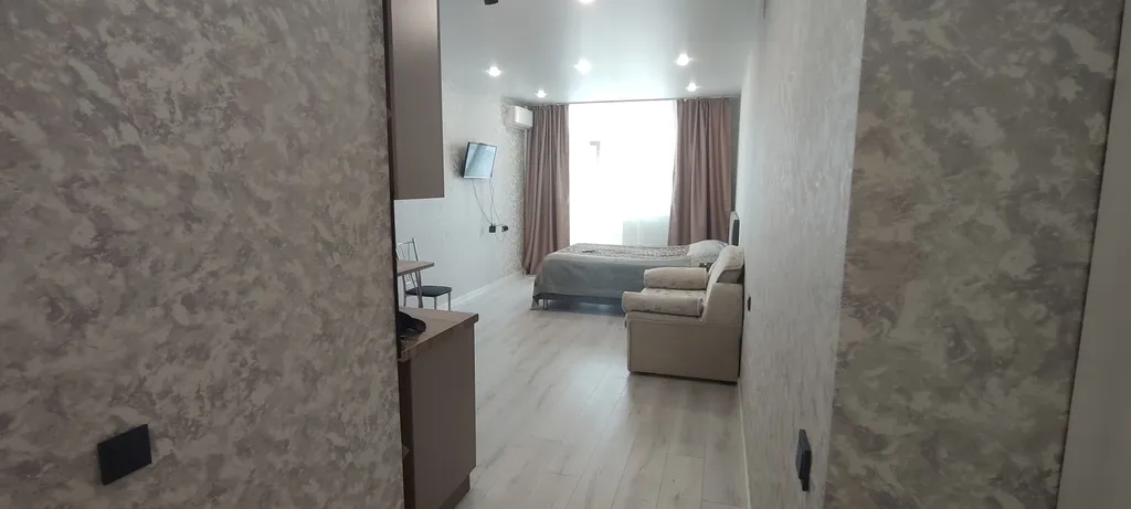 Современная студия в центре возле ЖД вокзала