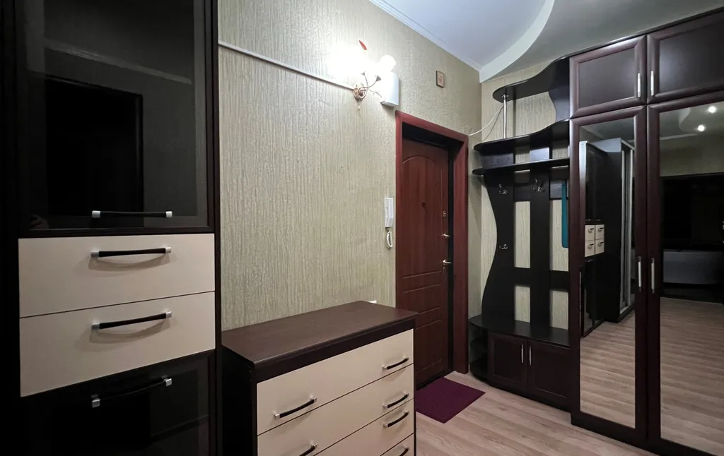 Отличная 2-я квартира в центре