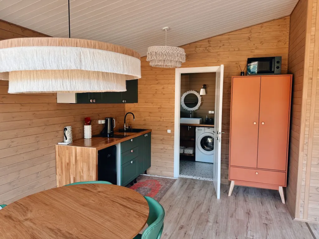 Дом Тишина в горах с горячей купелью на берегу живописной реки