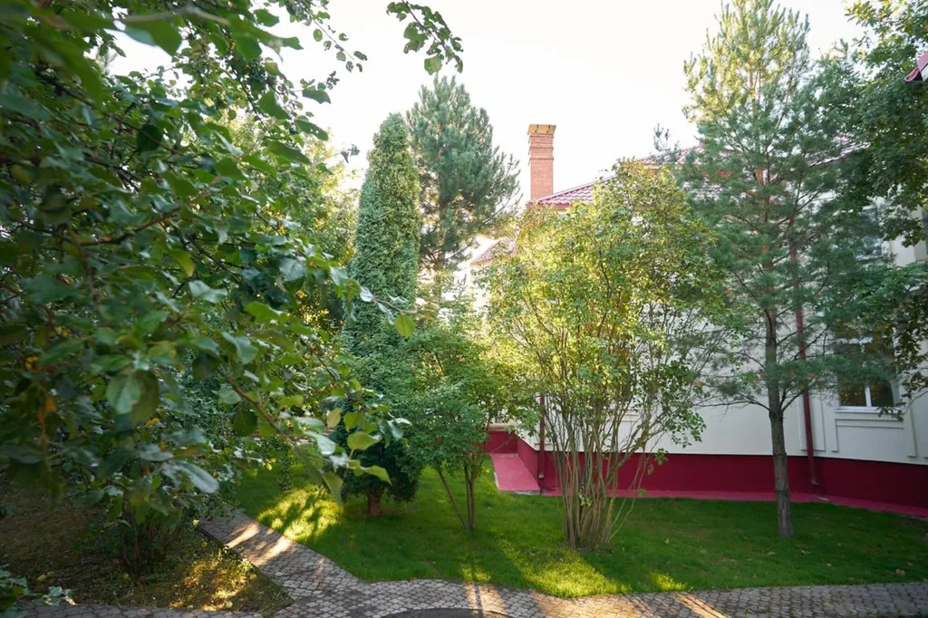 Дом с бассейном и сауной