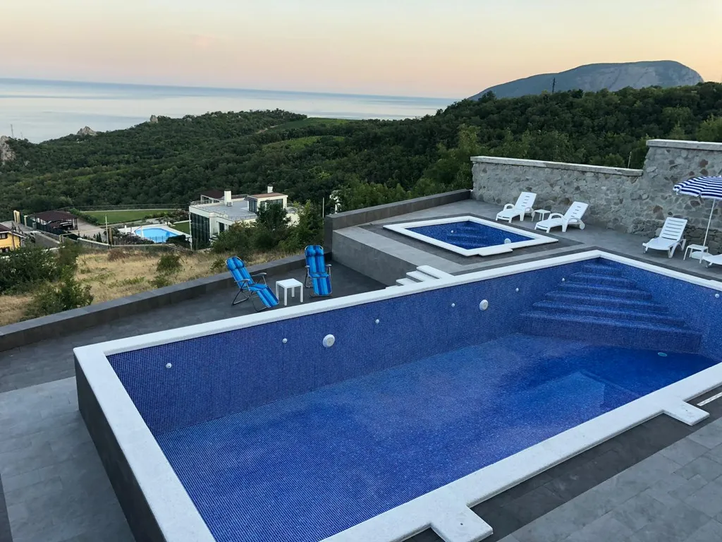 Квартира 3-комнатная Квартира — Малый Маяк