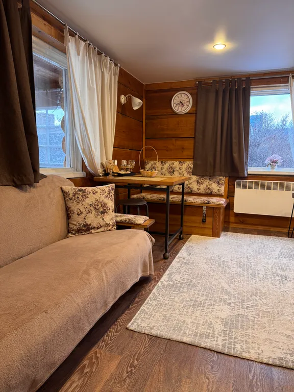 Уютный частный домик у берега